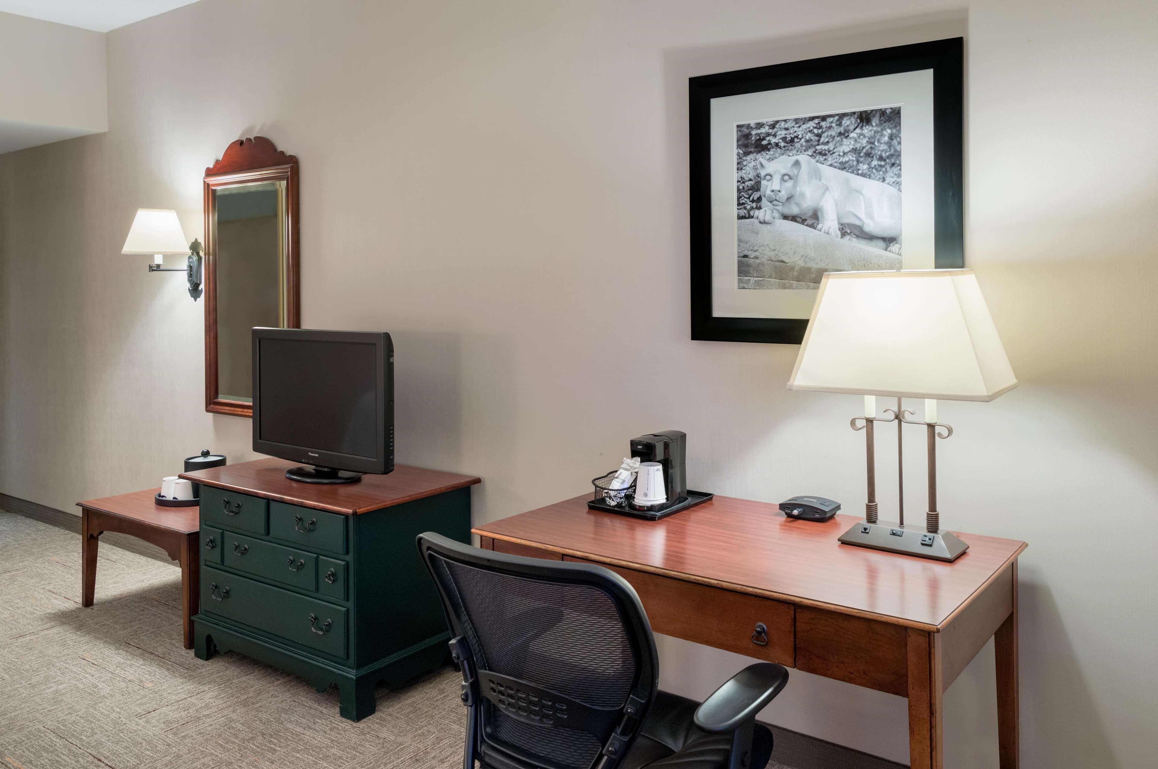 Hampton Inn & Suites State College At Williamsburg Square Ngoại thất bức ảnh