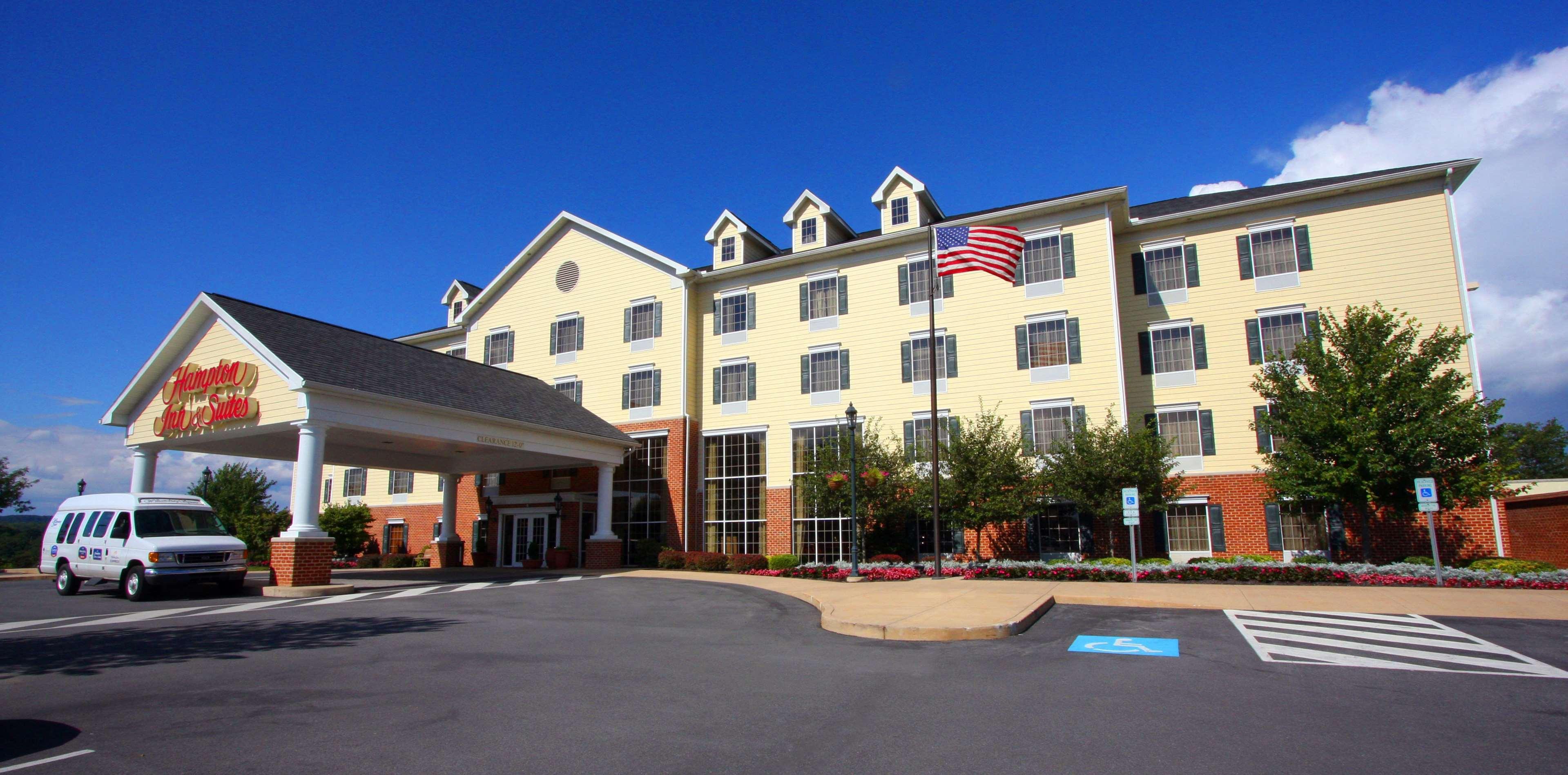 Hampton Inn & Suites State College At Williamsburg Square Ngoại thất bức ảnh