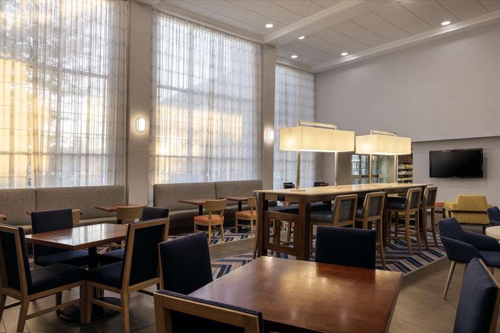 Hampton Inn & Suites State College At Williamsburg Square Nhà hàng bức ảnh