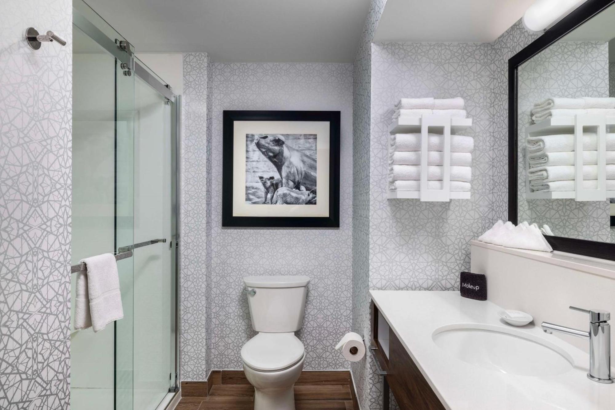 Hampton Inn & Suites State College At Williamsburg Square Ngoại thất bức ảnh