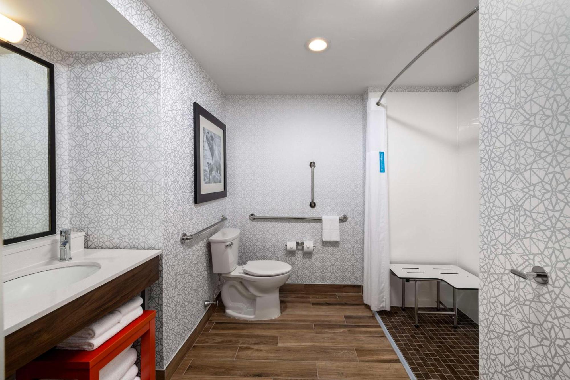 Hampton Inn & Suites State College At Williamsburg Square Ngoại thất bức ảnh