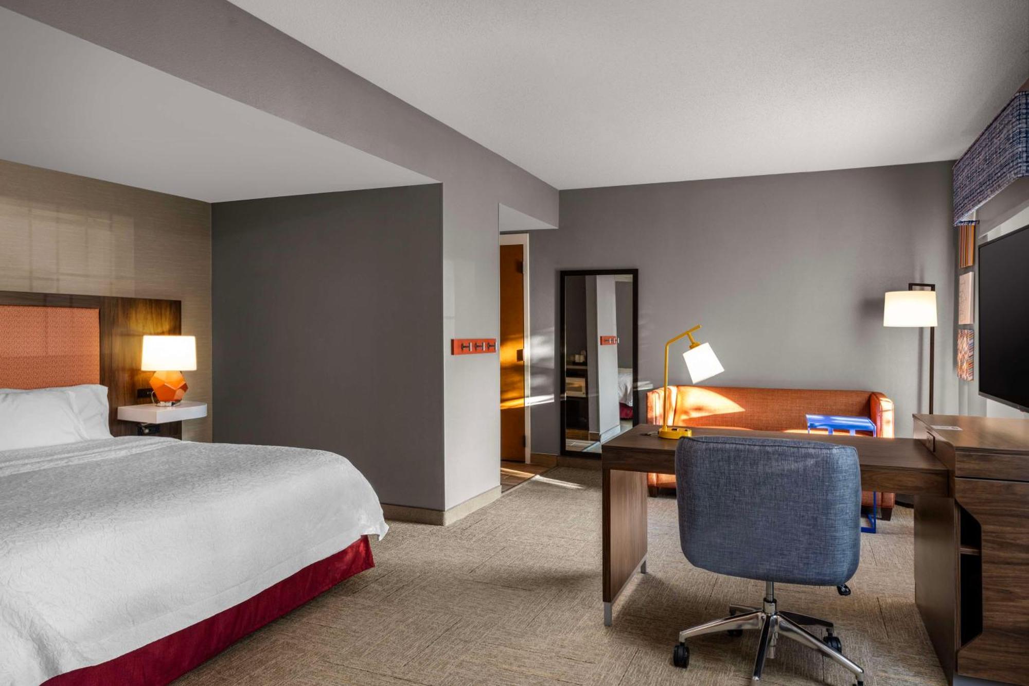 Hampton Inn & Suites State College At Williamsburg Square Ngoại thất bức ảnh