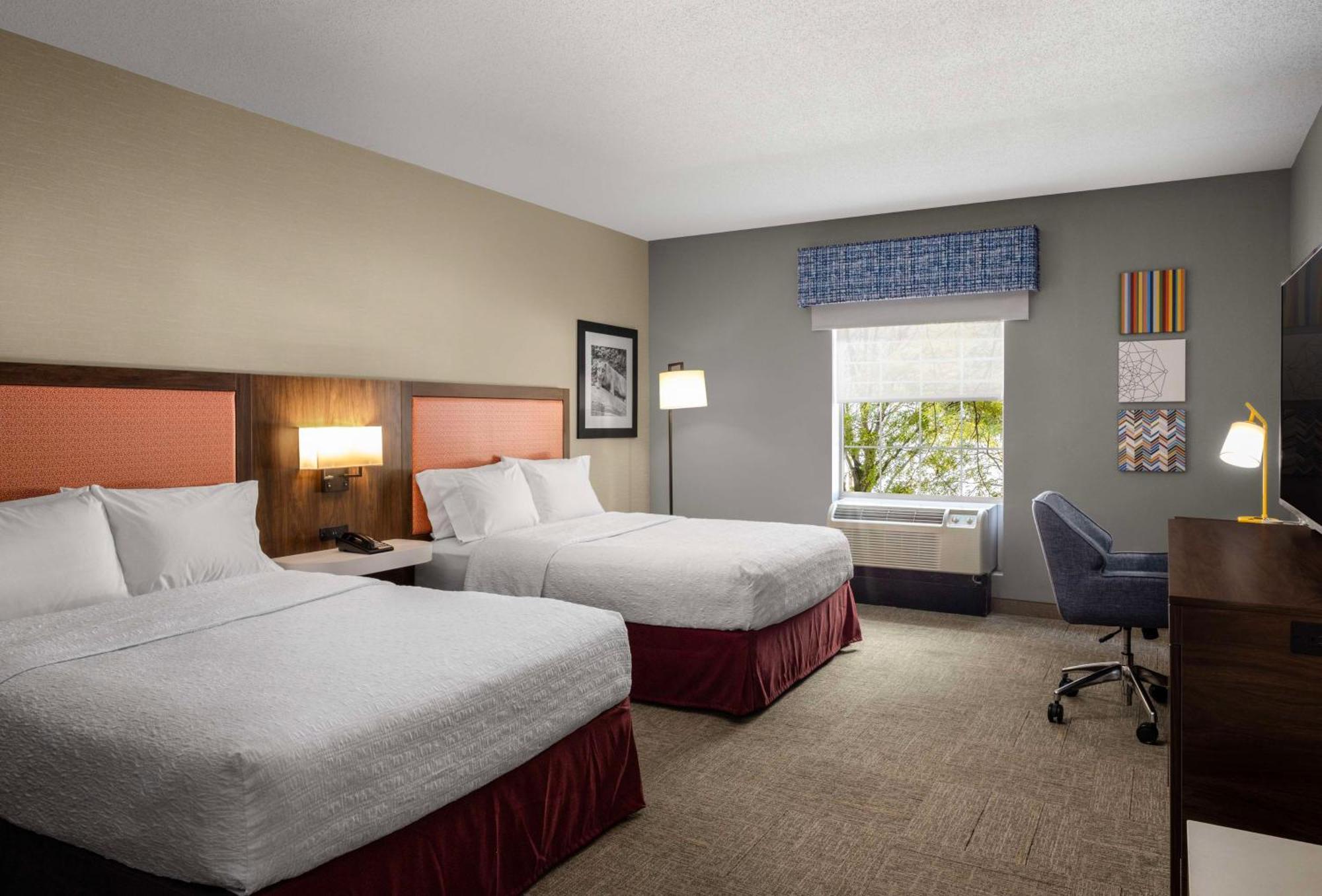 Hampton Inn & Suites State College At Williamsburg Square Ngoại thất bức ảnh