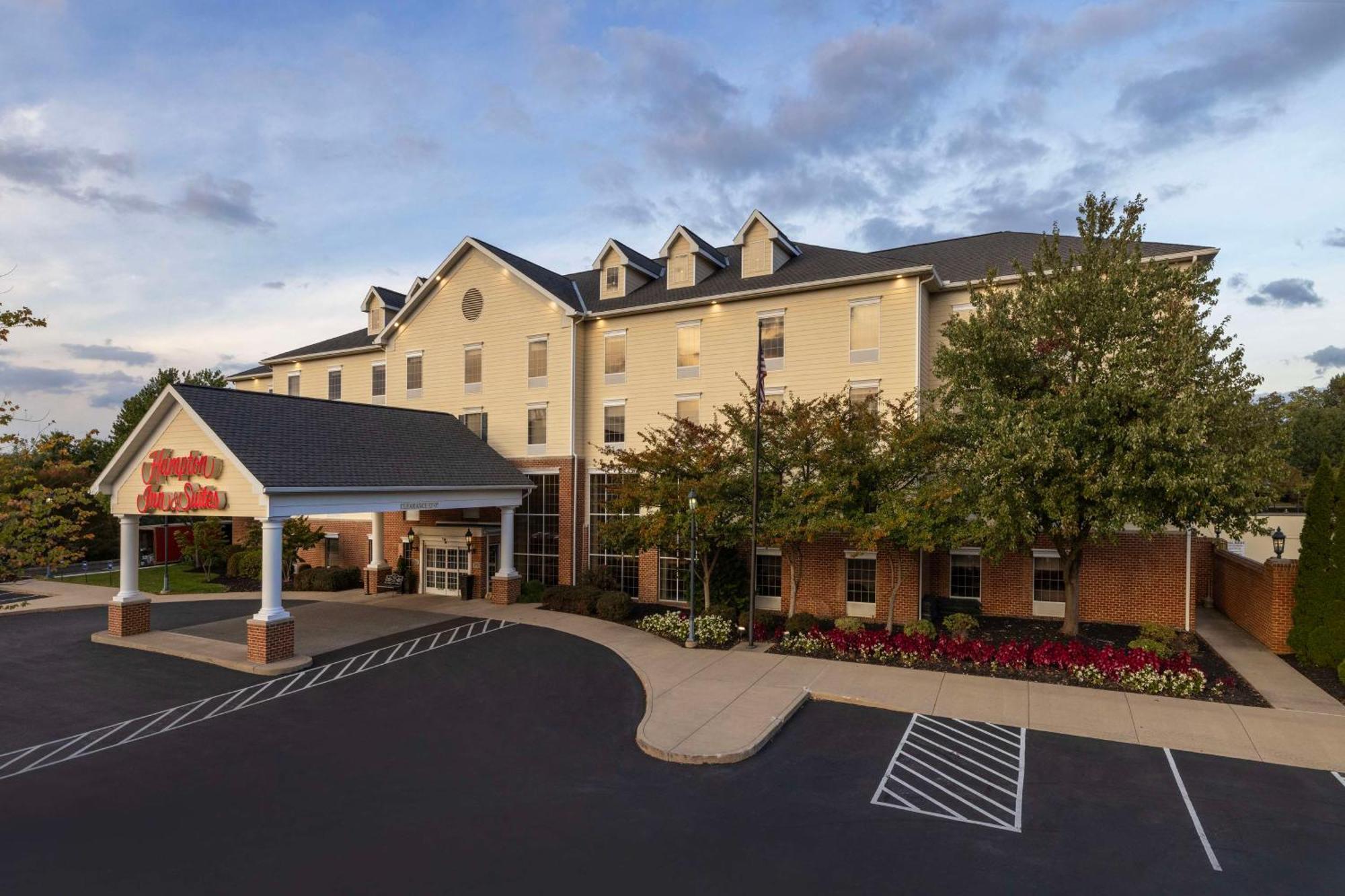Hampton Inn & Suites State College At Williamsburg Square Ngoại thất bức ảnh