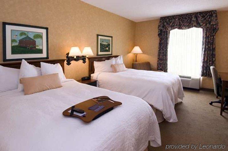 Hampton Inn & Suites State College At Williamsburg Square Phòng bức ảnh