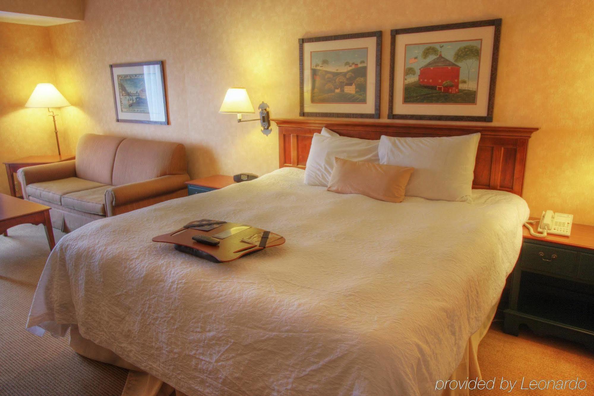 Hampton Inn & Suites State College At Williamsburg Square Phòng bức ảnh